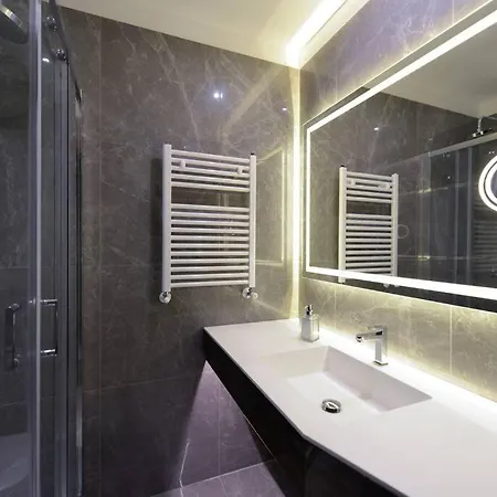 The Frattina - Luxury Serviced * Rome