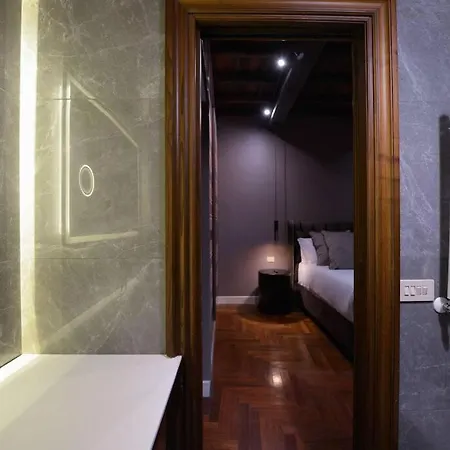 The Frattina - Luxury Serviced * Rome